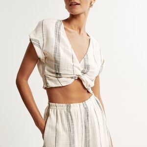 Abercrombie & Fitch Cream Cuffed Sleeve Tie Front Blouse